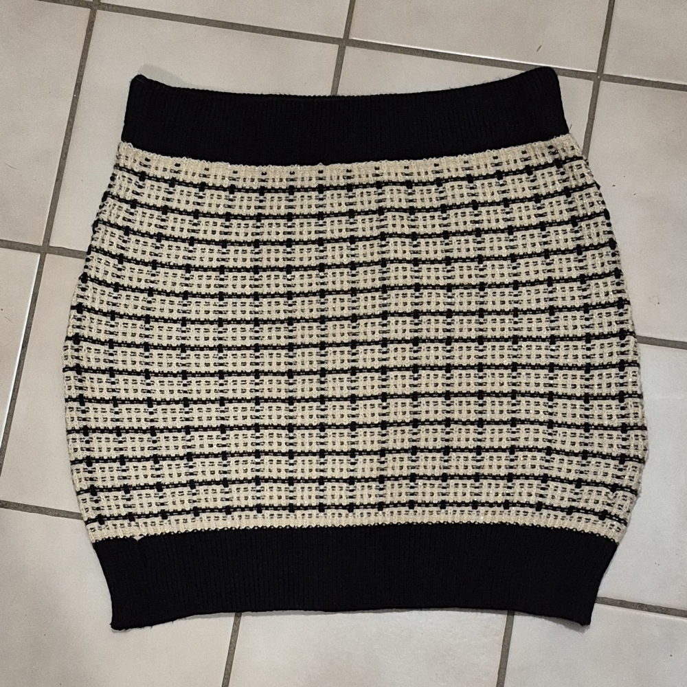 Sage Black and Cream Checkered Pencil Skirt